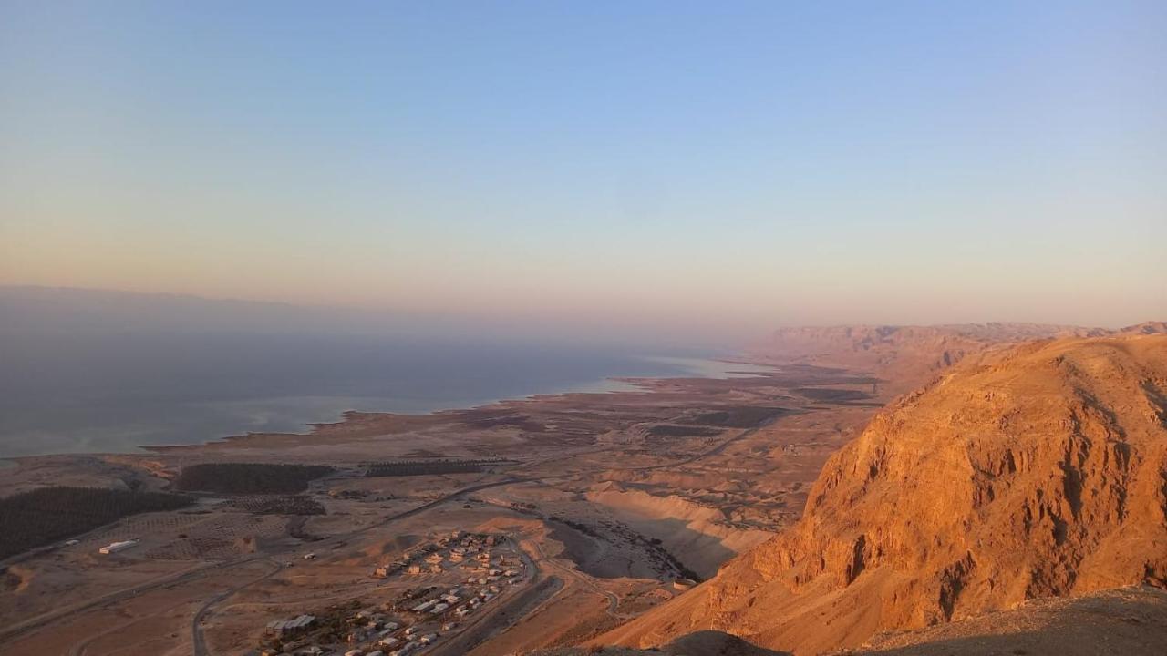 בין הר ובין ים Avnat Exterior foto